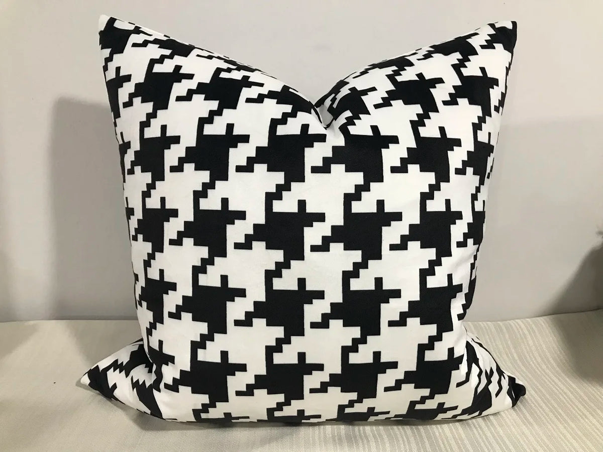 Modern Nordic Style Square Velvet Pillow Covers Soft Polyester Filled Removable Washable Woven Animal/Solid Pattern Decor