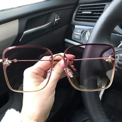 Fashion 2022 Gold Bee Square Sunglasses Women Retro Oversized Glasses Men Shades Metal Frame Ladies sunglasses zonnebril dames