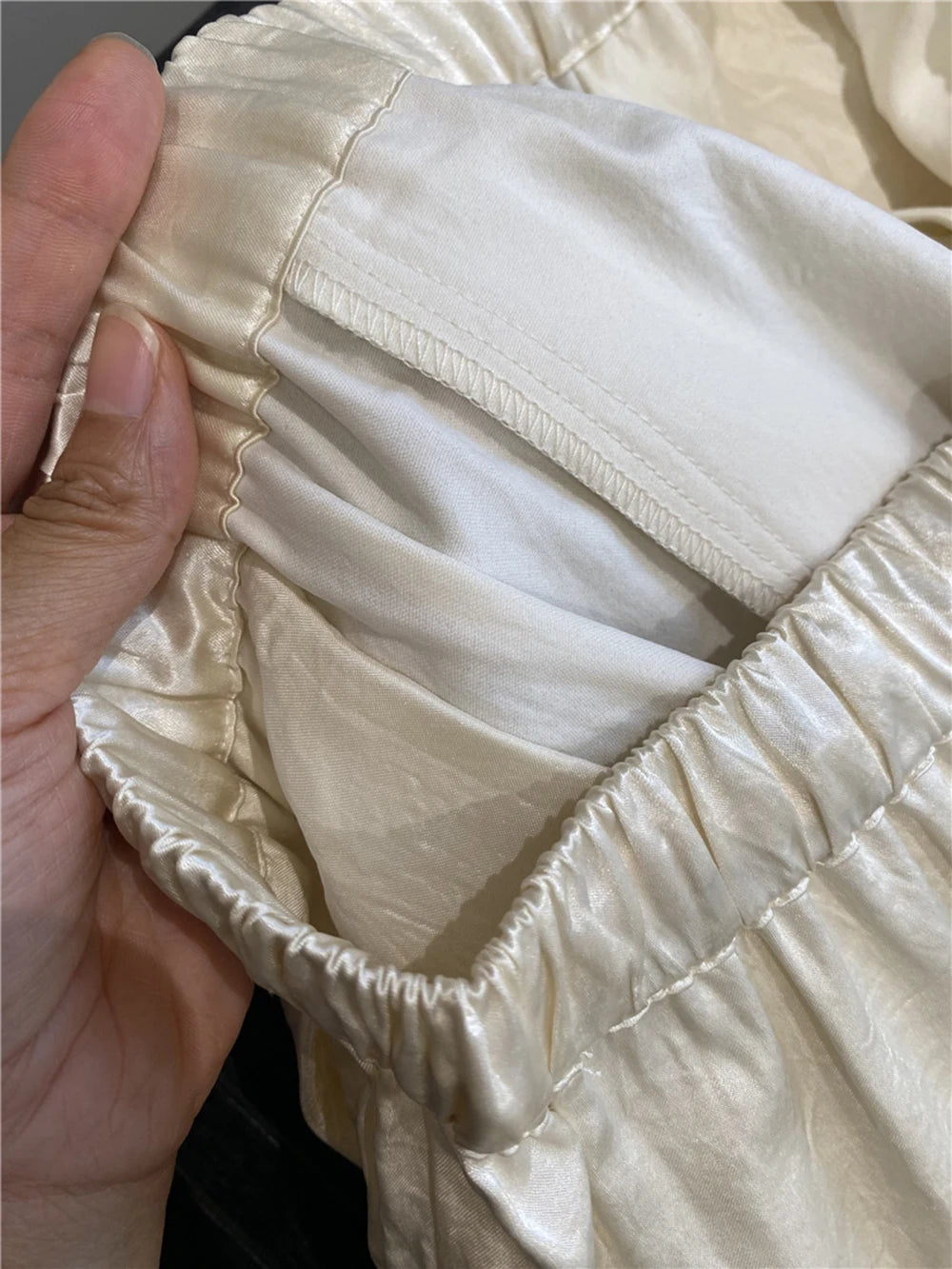 Women's Solid Color Satin Ice Silk Texture Shorts Summer Versatile Elastic Waist Loose Smooth Female Casual Versatile Hot Pants
