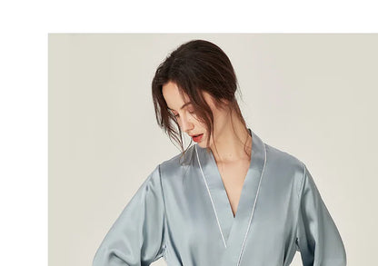 BirdTree, 100%Real Silk Simple Night-robe, Women V Neck Long Sleeve, Elegant Sexy Pajamas Robe, 2024 Summer Autumn New P469123QM